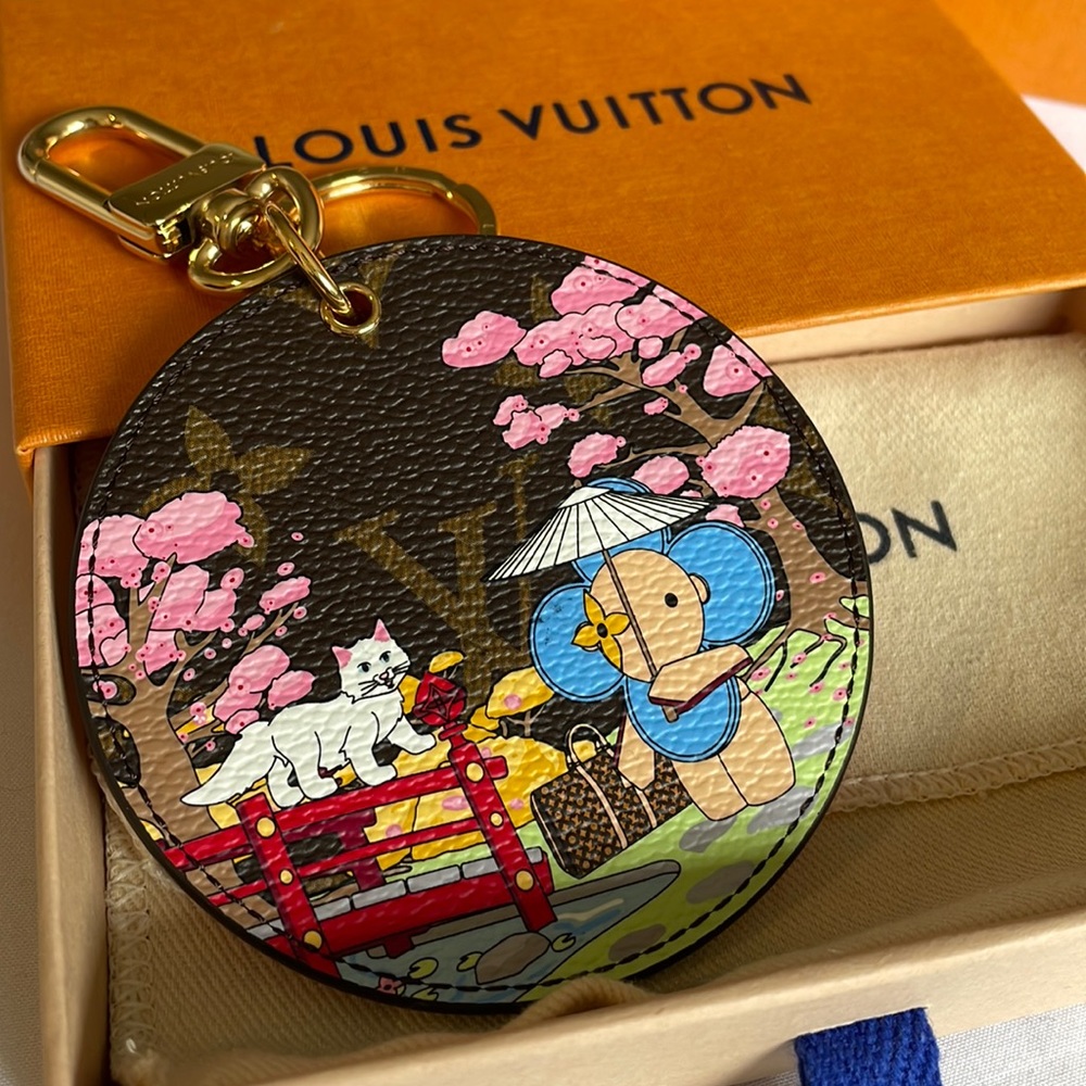 Louis Vuitton JAPAN XMAS BAG CHARM AND KEY HOLDER